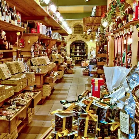 Proche De La Chez Hippolyte *