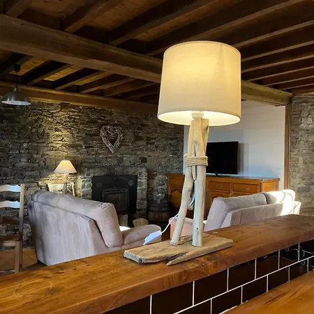 Proche De La Chez Hippolyte Surville (Manche)